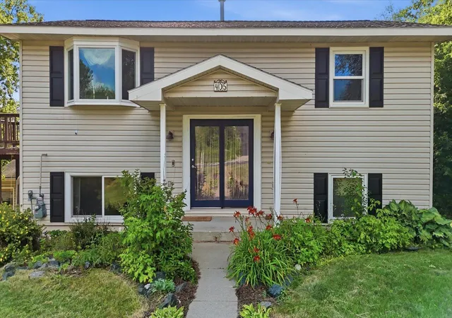 2nd image of 405 Sw 1st Ave, Grand Rapids, MN 55744 | MLS# 7119663