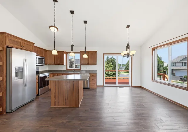 Photo 4 of Single family home for sale at 279 Kiso Ave, Shakopee, MN 55379 | MLS# 7119687 | Listing updated on 2026-10-05