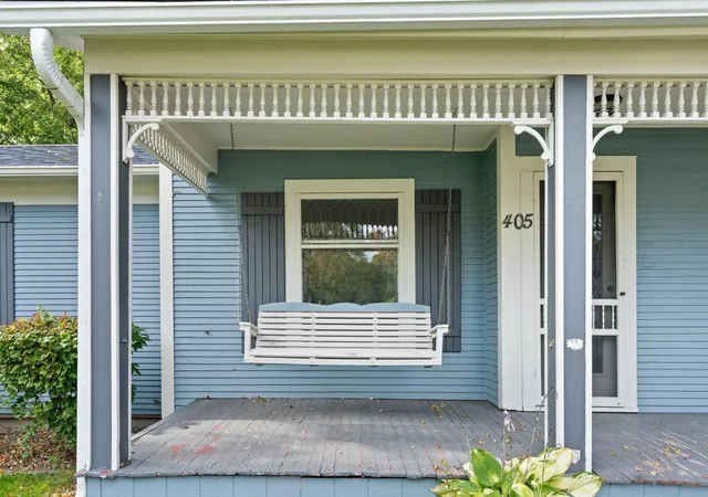 Photo 3 of Multi family home for sale at 405 Lake Blvd S, Buffalo, MN 55313 | MLS# 7119689 | Listing updated on 2026-10-08