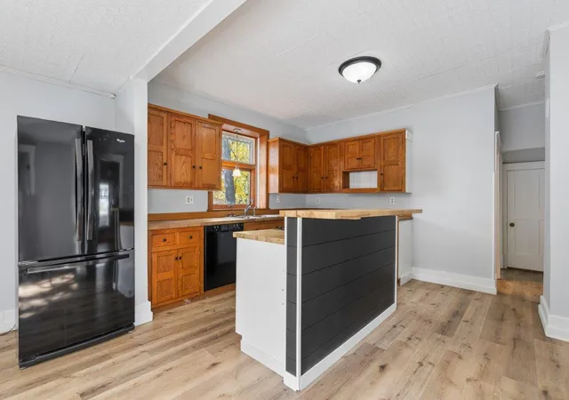 Photo 4 of House for sale at 405 Lake Blvd S, Buffalo, MN 55313 | MLS# 7119689 | Listing updated on 2026-10-08