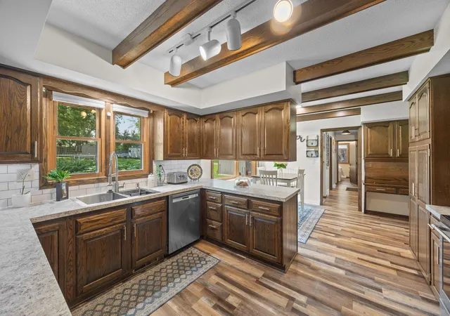 2nd image of 830 Reeds Ln, Glencoe, MN 55336 | MLS# 7119702