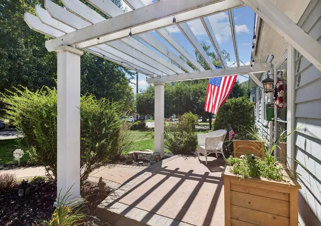 Photo 4 of Single family home for sale at 1789 Asbury St, Falcon Heights, MN 55113 | MLS# 7119737 | Listing updated on 2026-09-18