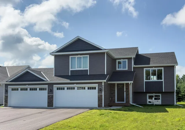 1st image of 8695 90th Ave, Milaca, MN 56353 | MLS# 7119738
