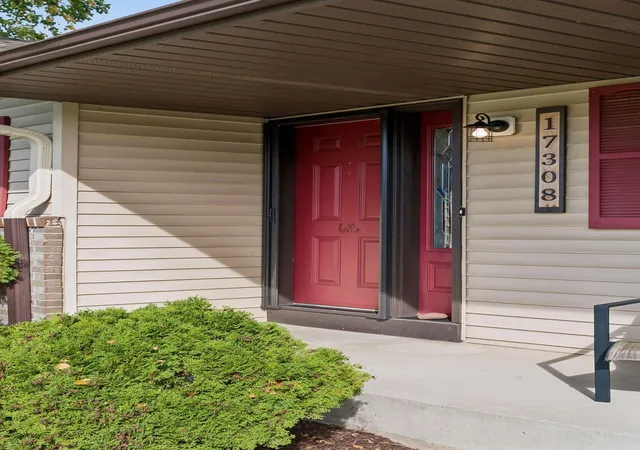 Photo 2 of Single family home for sale at 17308 Glencoe Ave, Lakeville, MN 55044 | MLS# 7119748 | Listing updated on 2026-10-04
