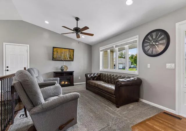 Photo 4 of Single family home for sale at 17308 Glencoe Ave, Lakeville, MN 55044 | MLS# 7119748 | Listing updated on 2026-10-04