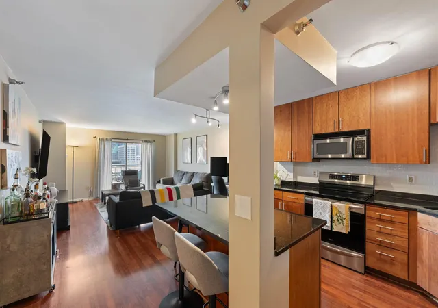 Photo 4 of Condo for sale at 401 S 1st Street #708, Minneapolis, MN 55401 | MLS# 7119752 | Listing updated on 2026-09-03