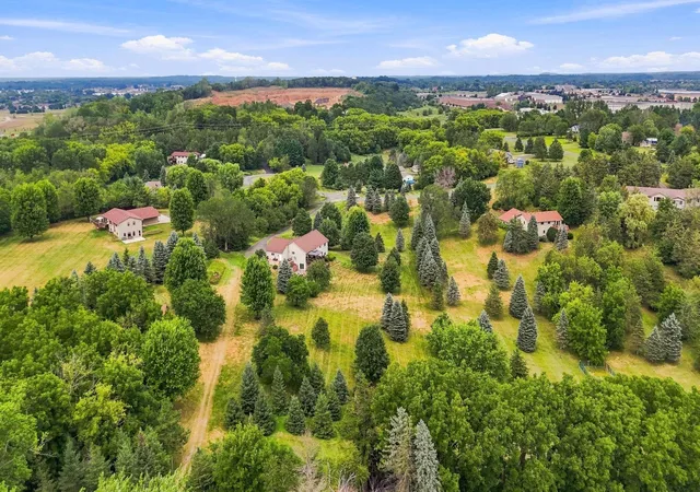 19th image of 413 New Century Dr, Hudson, WI 54016 | MLS# 7119780