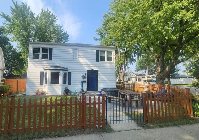 4th image of 401 W Main St, Pipestone, MN 56164 | MLS# 7119787