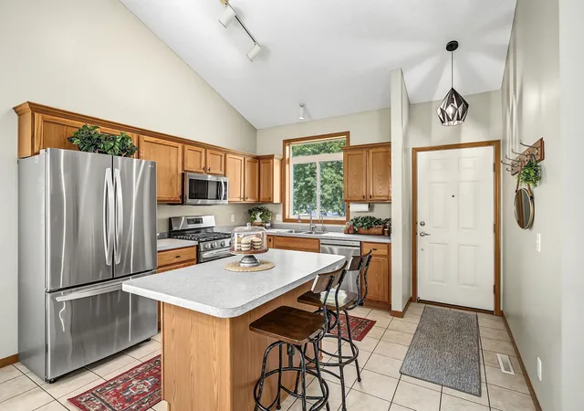 2nd image of 2218 Downing Ave, Shakopee, MN 55379 | MLS# 7119794