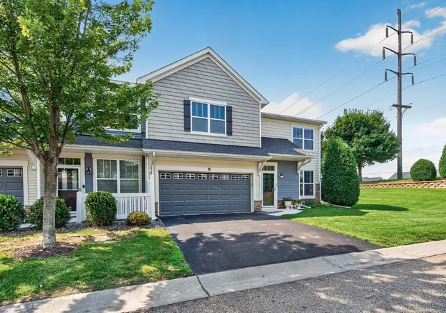3rd image of 1952 Commonwealth Blvd #4, Chanhassen, MN 55317 | MLS# 7119822