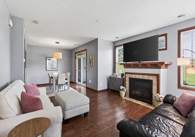 4th image of 1952 Commonwealth Blvd #4, Chanhassen, MN 55317 | MLS# 7119822