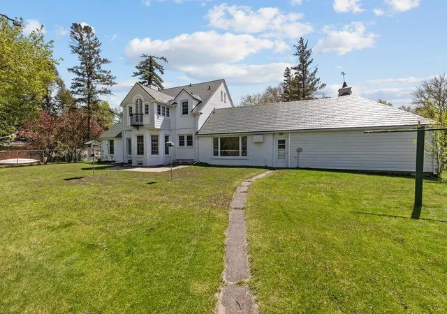 Photo 3 of Single family home for sale at 415 Bluff Ave, Brainerd, MN 56401 | MLS# 7119832 | Listing updated on 2026-10-06