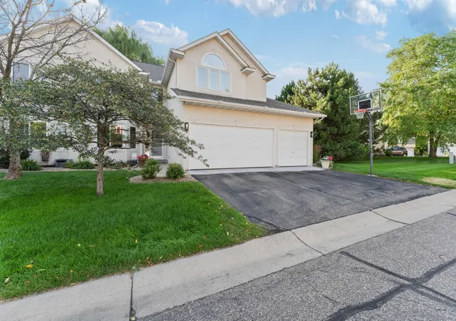 2nd image of 1517 Deerwood Bnd, Saint Paul, MN 55122 | MLS# 7119863