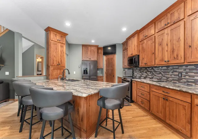 Photo 2 of Townhouse for sale at 1517 Deerwood Bnd, Saint Paul, MN 55122 | MLS# 7119863 | Listing updated on 2026-10-05