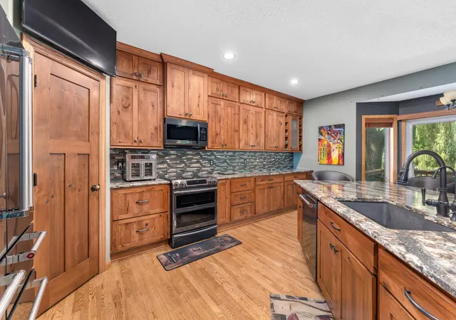 Photo 3 of Townhouse for sale at 1517 Deerwood Bnd, Saint Paul, MN 55122 | MLS# 7119863 | Listing updated on 2026-10-05