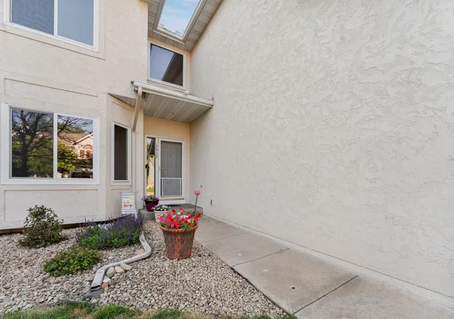 4th image of 1517 Deerwood Bnd, Saint Paul, MN 55122 | MLS# 7119863