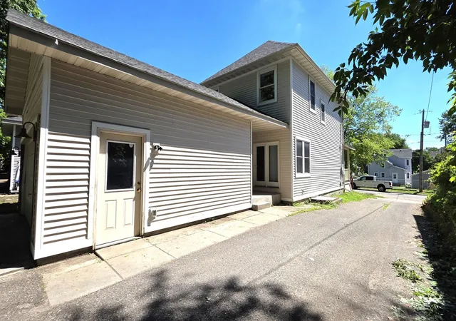 Photo 3 of Single family home for sale at 675 Otsego St, Saint Paul, MN 55130 | MLS# 7119873 | Listing updated on 2026-08-01