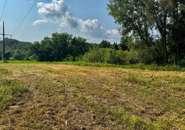 4th image of Tbd Grove St, Le Sueur, MN 56058 | MLS# 7119884