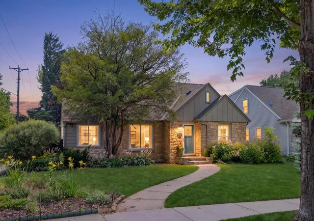Photo 1 of Sale Pending at 2341 Taft St Ne, Minneapolis, MN 55418 | MLS# 7119915 | Listing updated on 2026-08-25