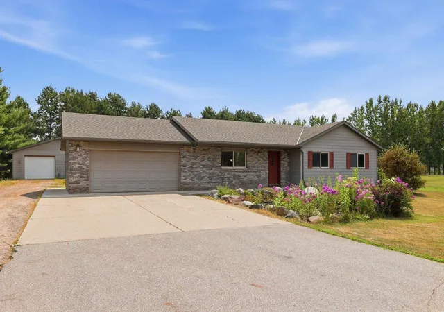 2nd image of 19995 Ann River Dr, Mora, MN 55051 | MLS# 7119923