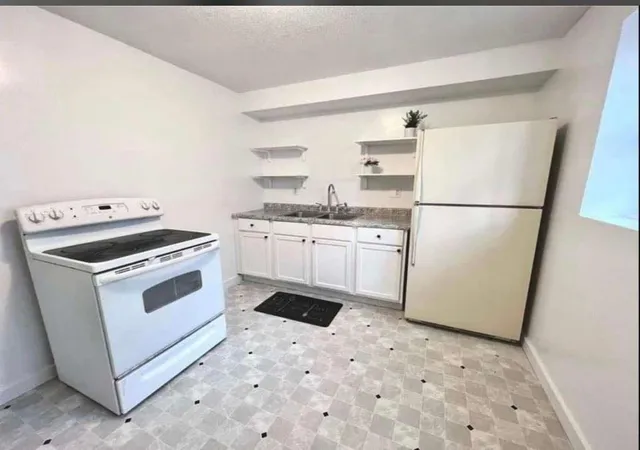 Listing Photo 4 - Condo for sale in building located at 1176 Norton St, Saint Paul, MN 55117