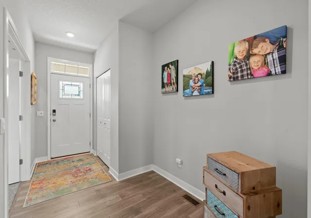 4th image of 1723 August Dr, Shakopee, MN 55379 | MLS# 7119937