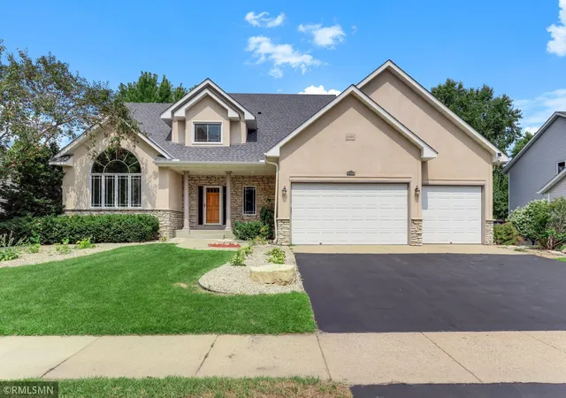 2nd image of 6911 Cambridge Rd, Shakopee, MN 55379 | MLS# 7119939