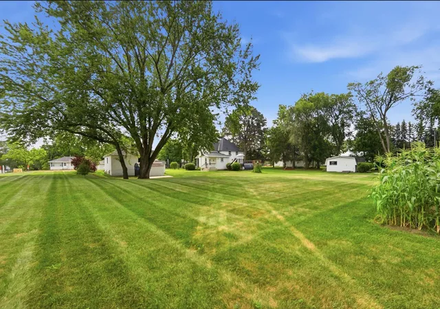 Photo 4 of Sale Pending at 24489 County Rd 7, Saint Augusta, MN 56301 | MLS# 7119944 | Listing updated on 2026-08-21