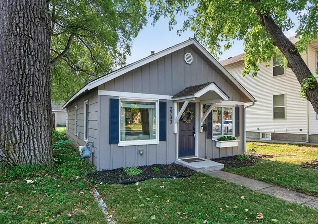 Photo 1 of Single family home for sale at 2733 Louisiana Ave S, Minneapolis, MN 55426 | MLS# 7119949 | Listing updated on 2026-09-03