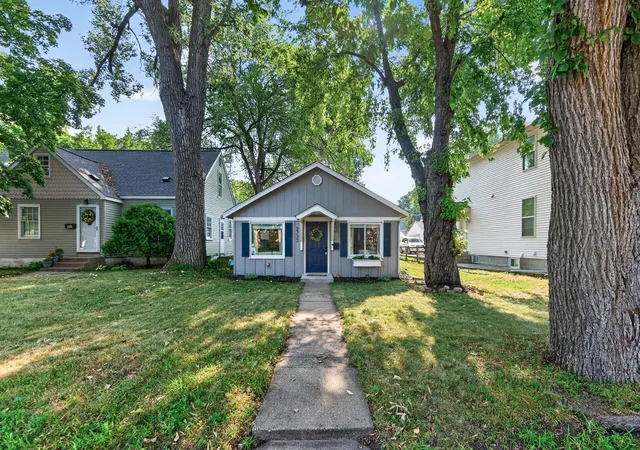 Photo 2 of Single family home for sale at 2733 Louisiana Ave S, Minneapolis, MN 55426 | MLS# 7119949 | Listing updated on 2026-09-03