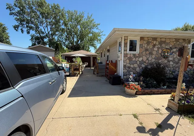 1st image of 502 Brins Ct Se, Stewartville, MN 55976 | MLS# 7119952