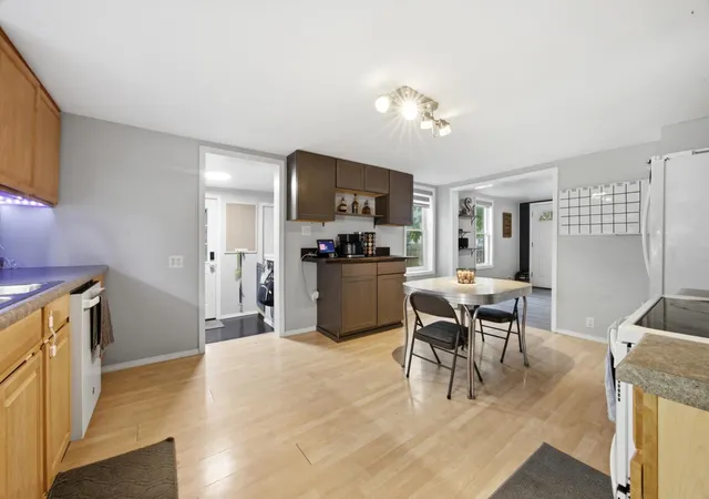 4th image of 1502 2Nd Ave N, Moorhead, MN 56560 | MLS# 7119956