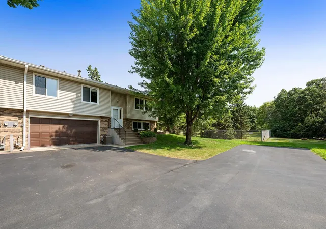 2nd image of 934 94th Ave Ne, Minneapolis, MN 55434 | MLS# 7119965
