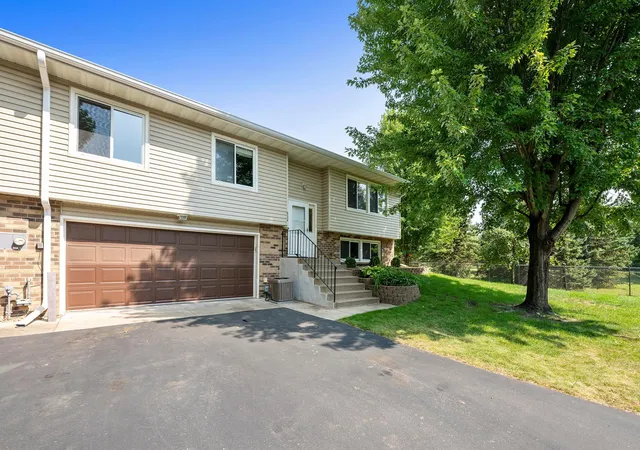4th image of 934 94Th Ave Ne, Minneapolis, MN 55434 | MLS# 7119965