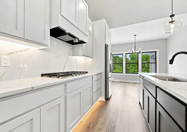 5th image of 529 Chapman Hills Ct, Hudson, WI 54016 | MLS# 7120004