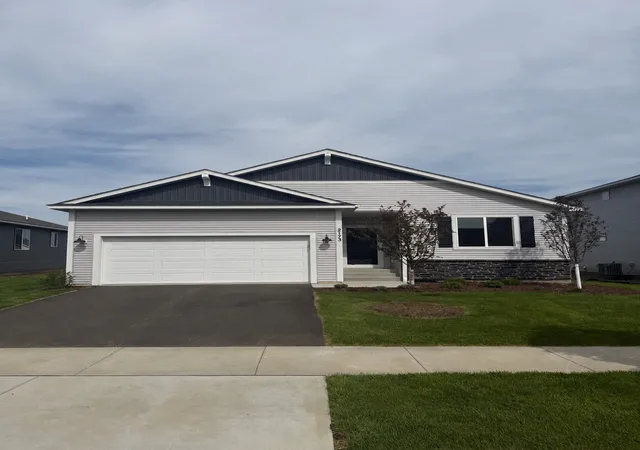 Photo 1 of Single family home for sale at 2173 Westpointe Dr, Hastings, MN 55033 | MLS# 7120007 | Listing updated on 2026-09-03