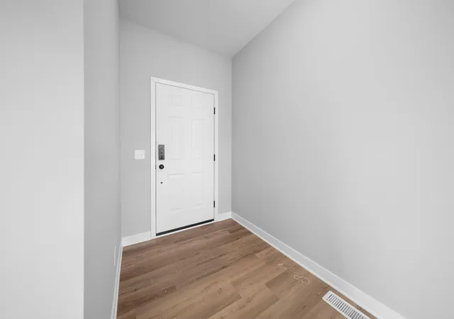 Photo 3 of Sale Pending at 2165 Westpointe Dr, Hastings, MN 55033 | MLS# 7120013 | Listing updated on 2026-08-18