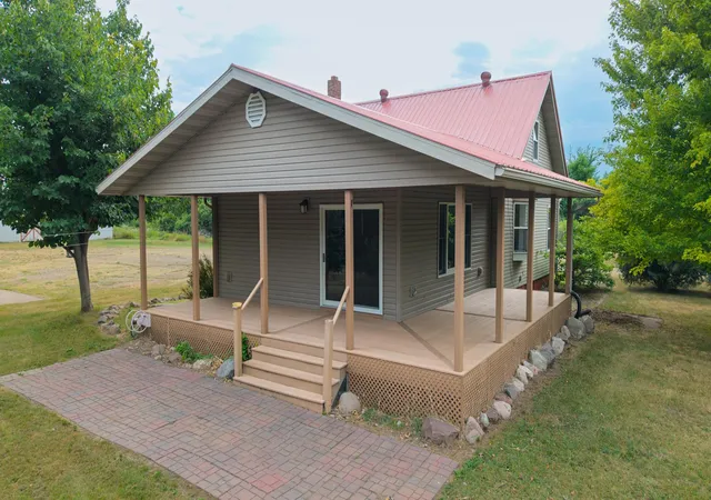 Photo 2 of Single family home for sale at 12720 45th Street Se, Fingal, ND 58031 | MLS# 7120016 | Listing updated on 2026-09-04