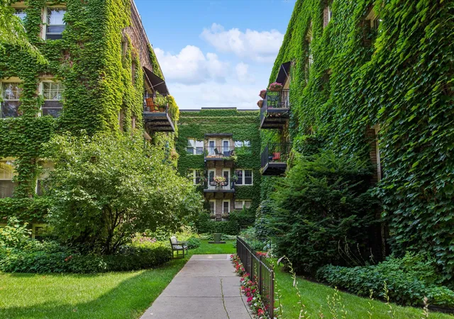 Photo 3 of Condo for sale at 2521 Humboldt Ave S #309, Minneapolis, MN 55405 | MLS# 7120025 | Listing updated on 2026-09-03