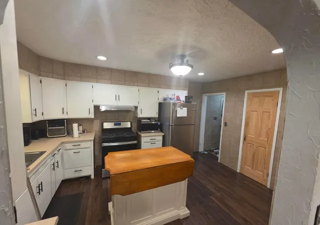 Photo 3 of Single family home for sale at 409 N Prairie St, Sherburn, MN 56171 | MLS# 7120028 | Listing updated on 2026-08-05