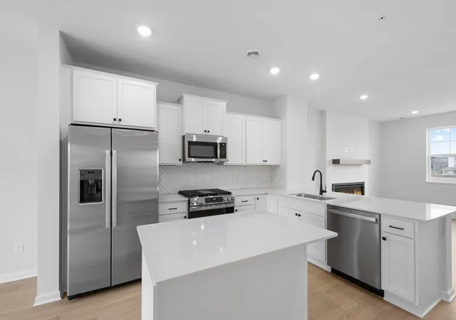 Photo 4 of Single family home for sale at 1525 Trellis Ln, Saint Paul, MN 55118 | MLS# 7120041 | Listing updated on 2026-10-26