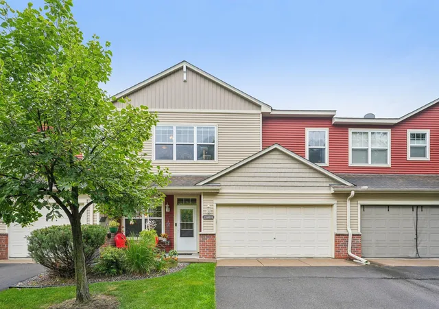 1st image of 15588 Emerald Dr N #6, Hugo, MN 55038 | MLS# 7120063