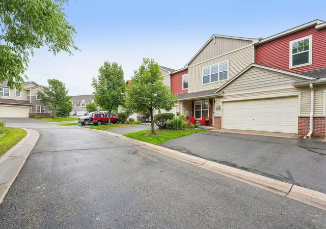 Photo 4 of Single family home for sale at 15588 Emerald Dr N #6, Hugo, MN 55038 | MLS# 7120063 | Listing updated on 2026-10-12