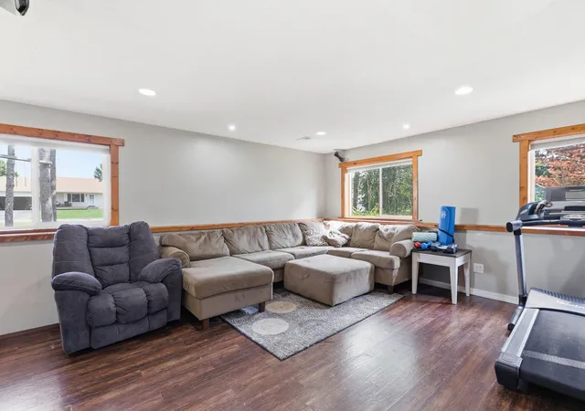 3rd image of 1401 3Rd St S, Princeton, MN 55371 | MLS# 7120075