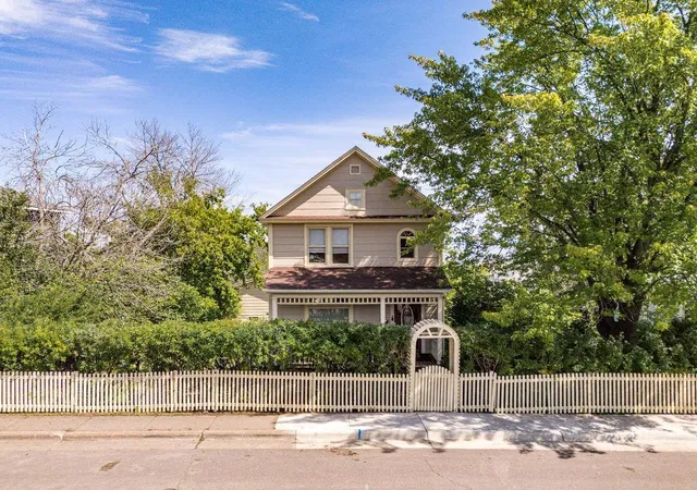 55th image of 410 E 7th Street, Duluth, MN 55805 | MLS# 7120081