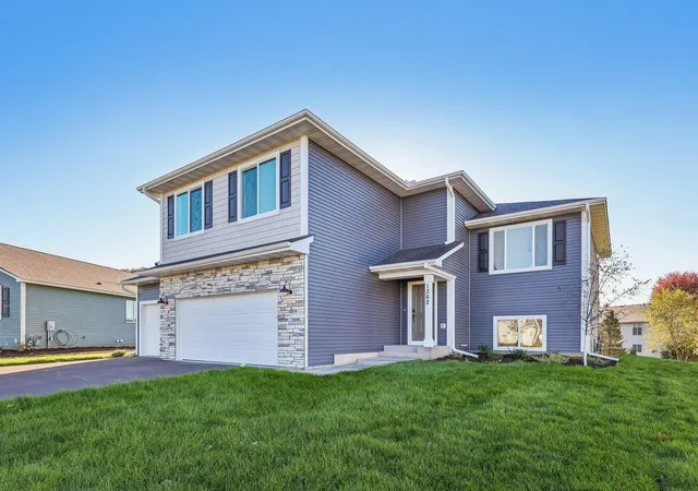 Photo 2 of Single family home for sale at 1362 Wisteria Ln, New Richmond, WI 54017 | MLS# 7120097 | Listing updated on 2026-10-20