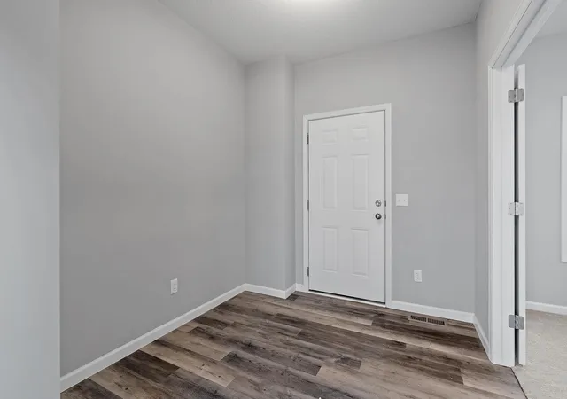 2nd image of 10880 165th Ave Nw, Elk River, MN 55330 | MLS# 7120110