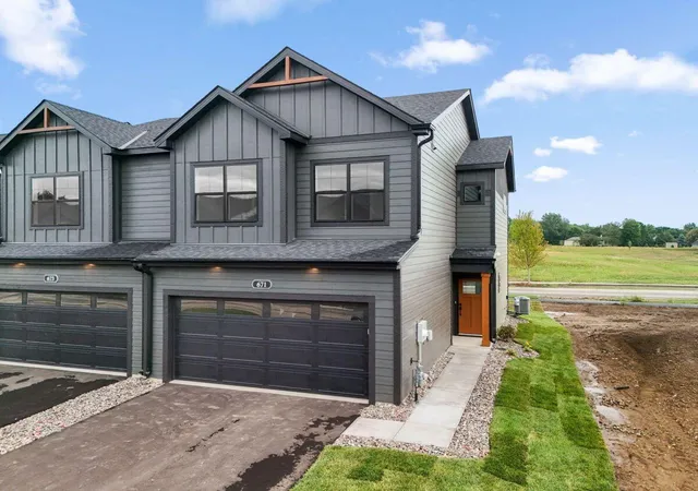 1st image of 671 Tulare Ter, Newport, MN 55055 | MLS# 7120118