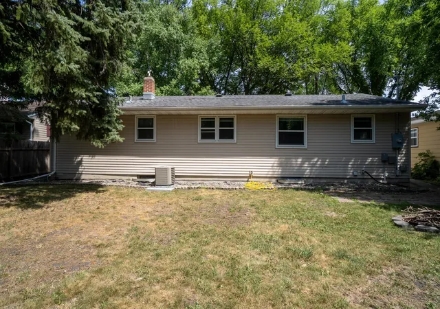 20th image of 1503 15th St S, Moorhead, MN 56560 | MLS# 7120124