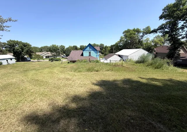 2nd image of 805 Railroad Ave, Sauk Centre, MN 56378 | MLS# 7120130